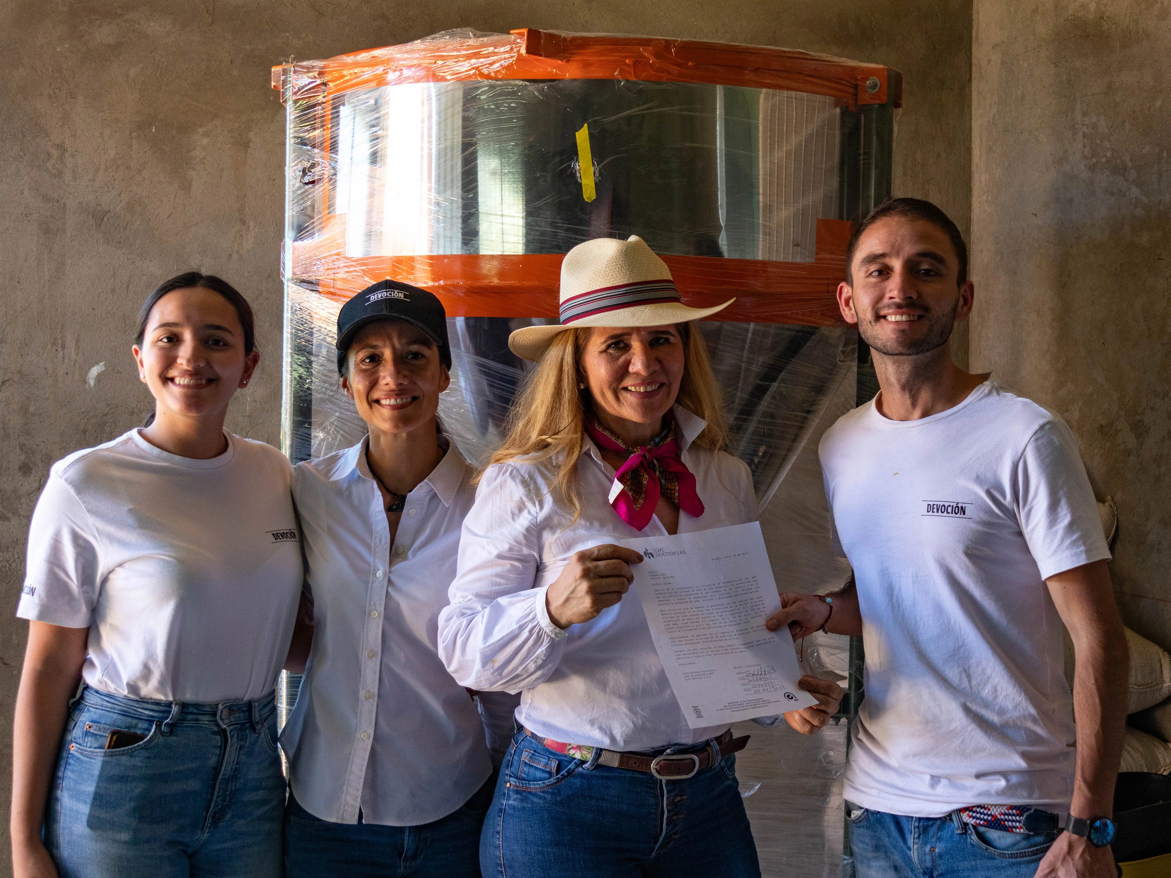 Apoyando a las Mujeres en el Café a Través de Infraestructura Enfocada en la Calidad Devoción Colombia