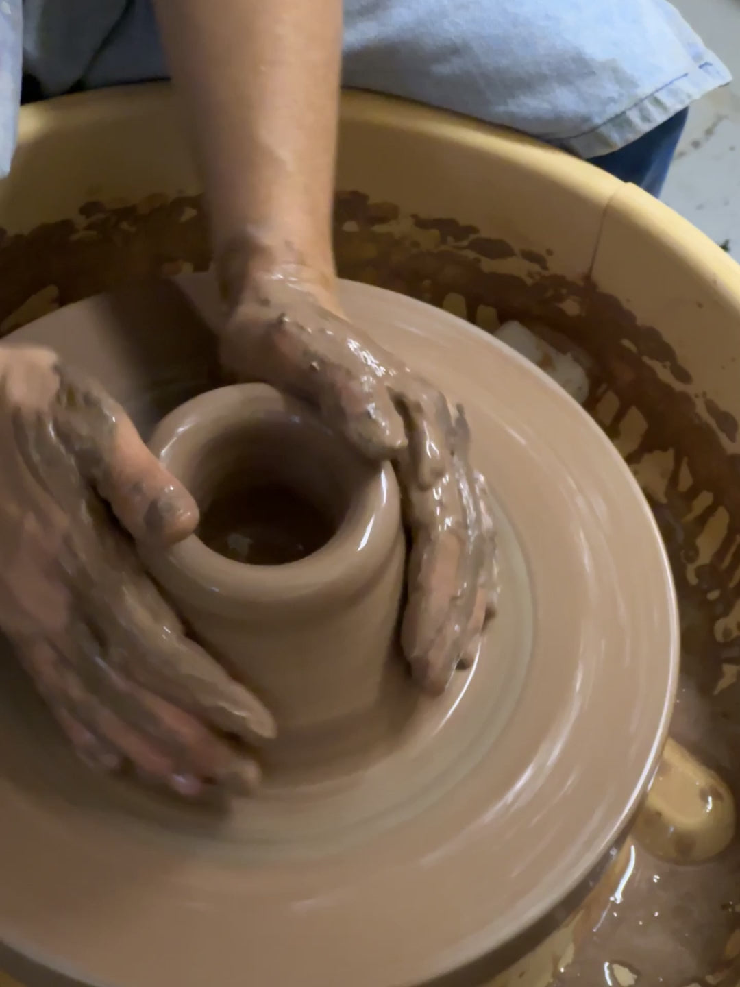 DEVOCIÓN x SALVAJE TAZA DE CAFÉ TERRACOTA